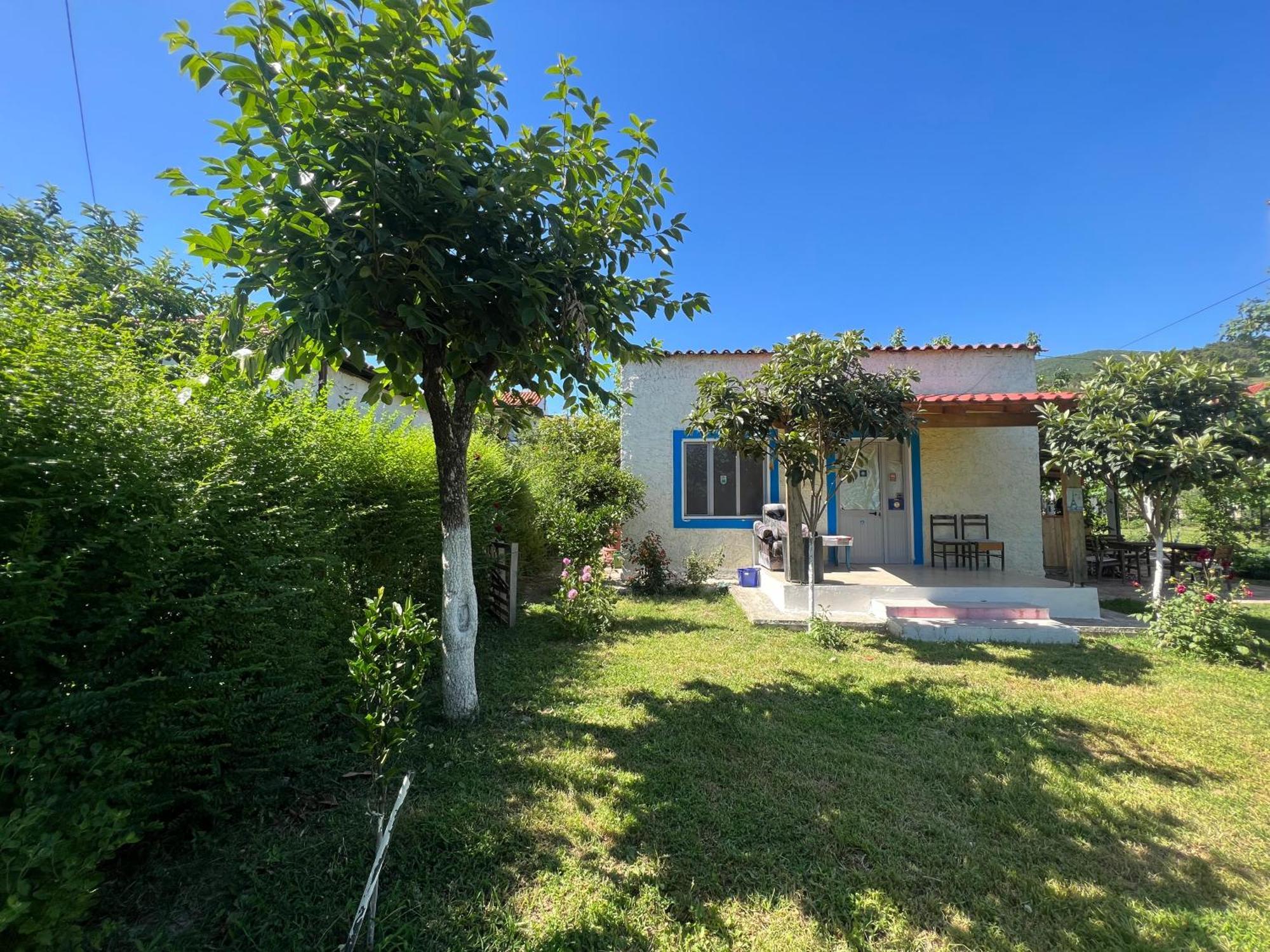 Elbasan Backpacker Hostel ภายนอก รูปภาพ