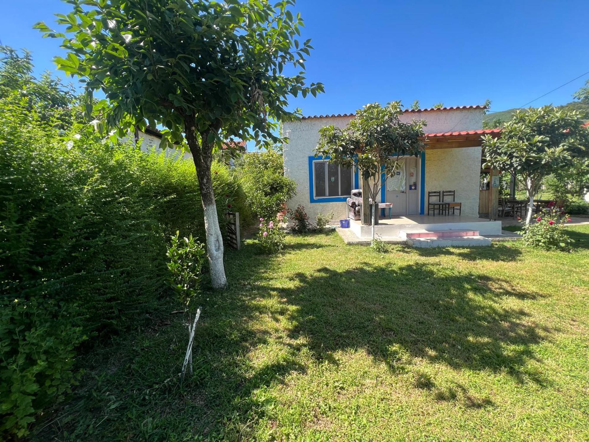 Elbasan Backpacker Hostel ภายนอก รูปภาพ