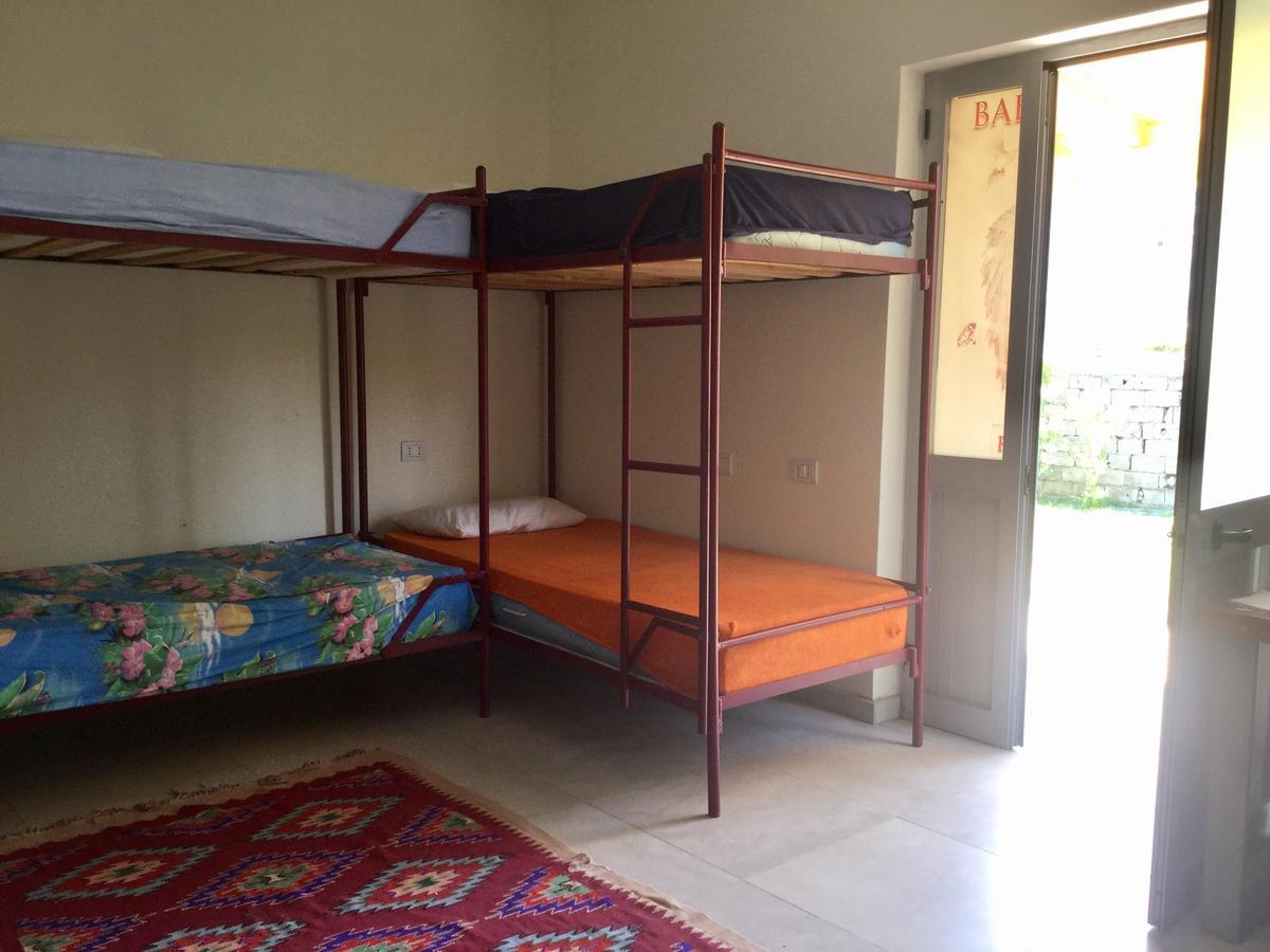 Elbasan Backpacker Hostel ภายนอก รูปภาพ