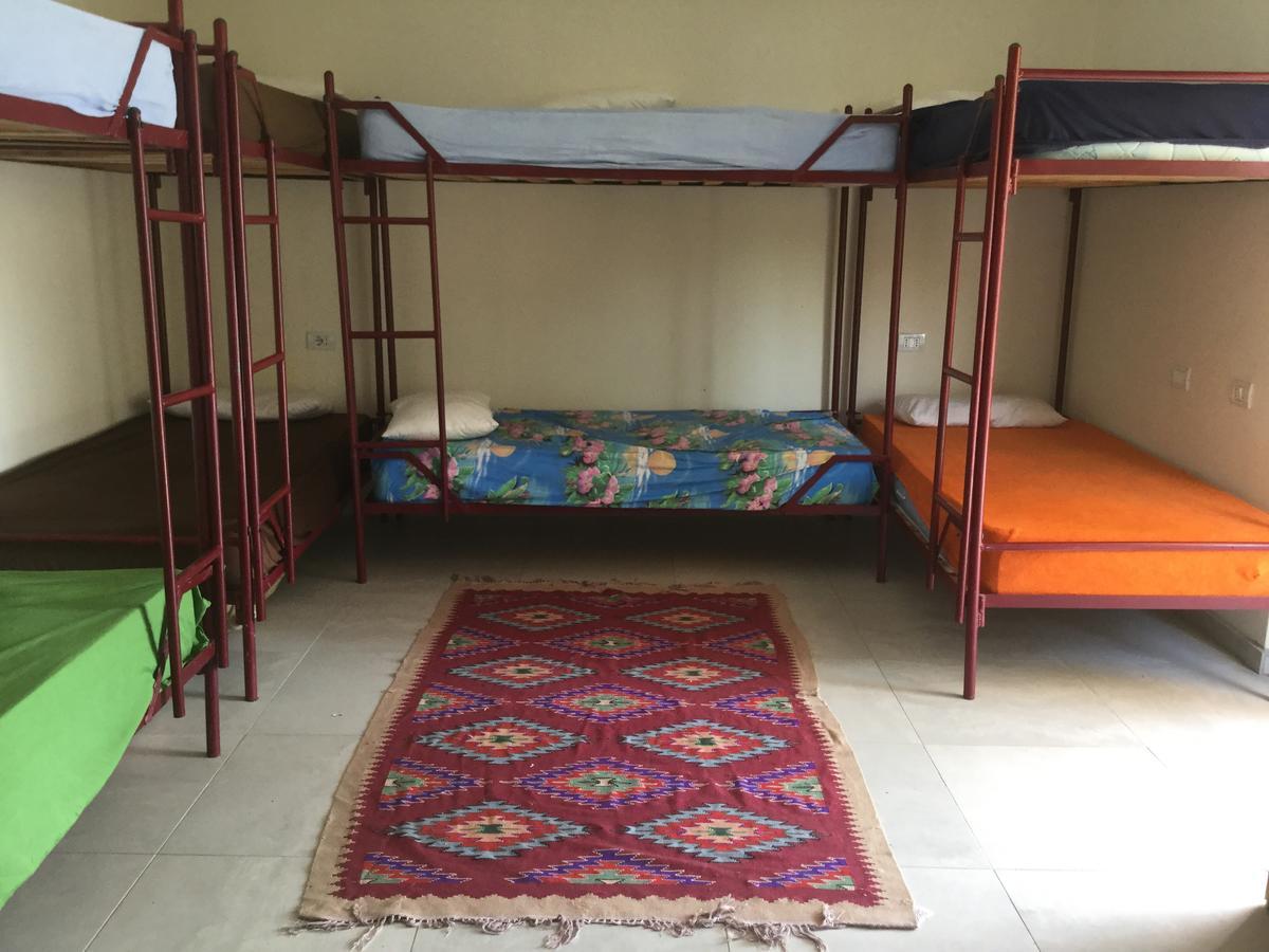 Elbasan Backpacker Hostel ภายนอก รูปภาพ